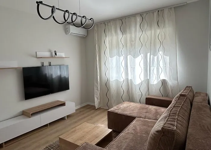 Cute Apartment At City Centre